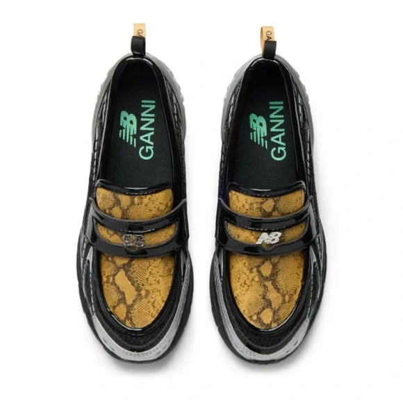 New Balance Men's Black and Yellow Sneakers
